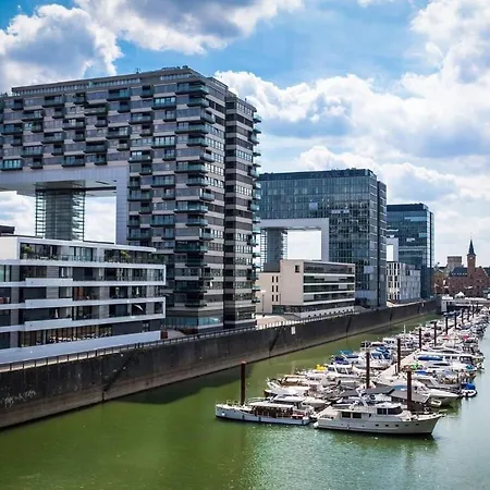 Bateau-hôtel Fantasie Boot Einhorn *