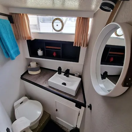 Bateau-hôtel Fantasie Boot Einhorn Cologne