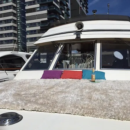 Fantasie Boot Einhorn Cologne