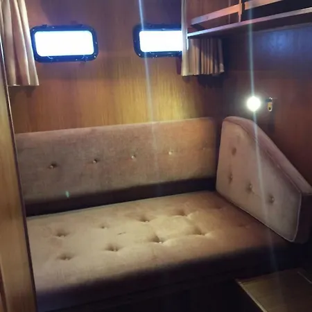 Fantasie Boot Einhorn Bateau-hôtel Cologne