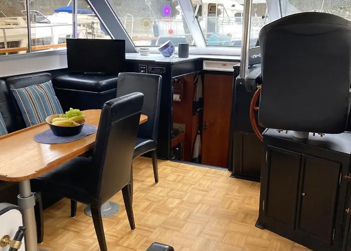 Fantasie Boot Einhorn Ботель *