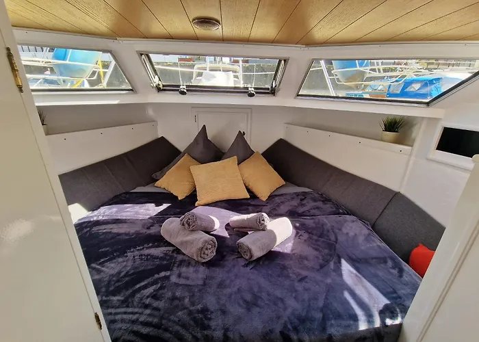 Botel Fantasie Boot Einhorn *